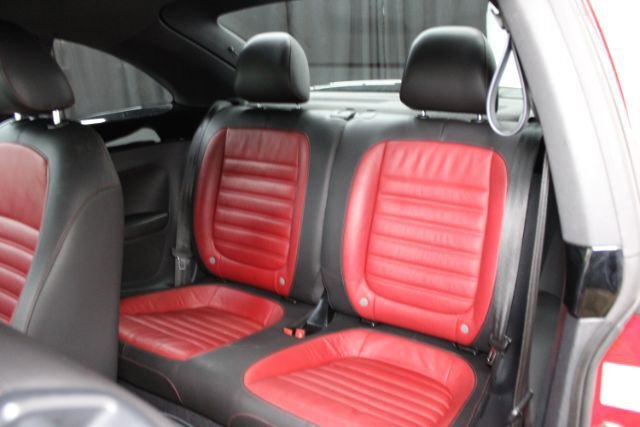 Used 2012 Volkswagen Beetle 2.0T FWD image 21