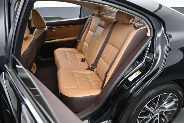 Used 2017 Lexus ES 350 w/ Luxury Package FWD image 25