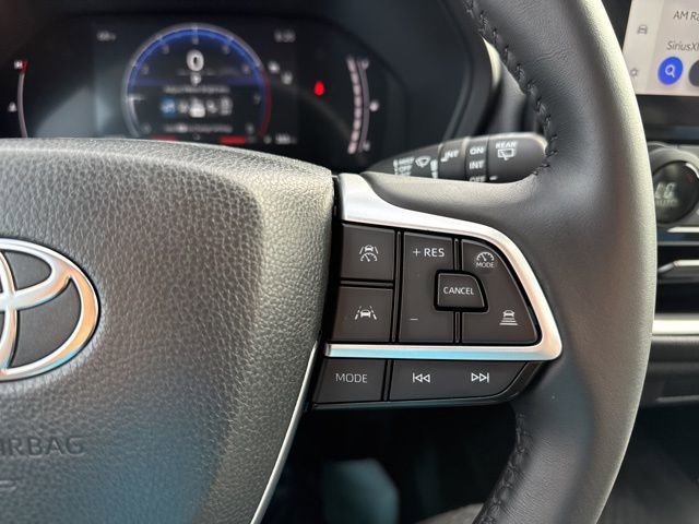 Used 2025 Toyota Grand Highlander XLE image 30