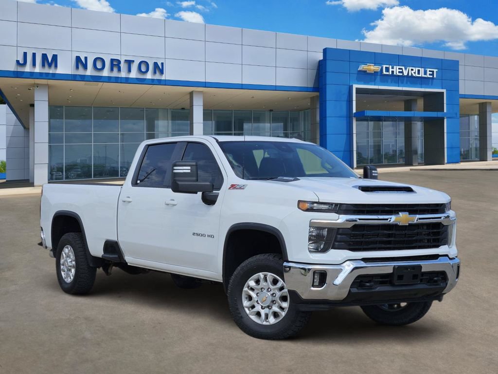 Used 2024 Chevrolet Silverado 2500 LT AWD/4WD image 1