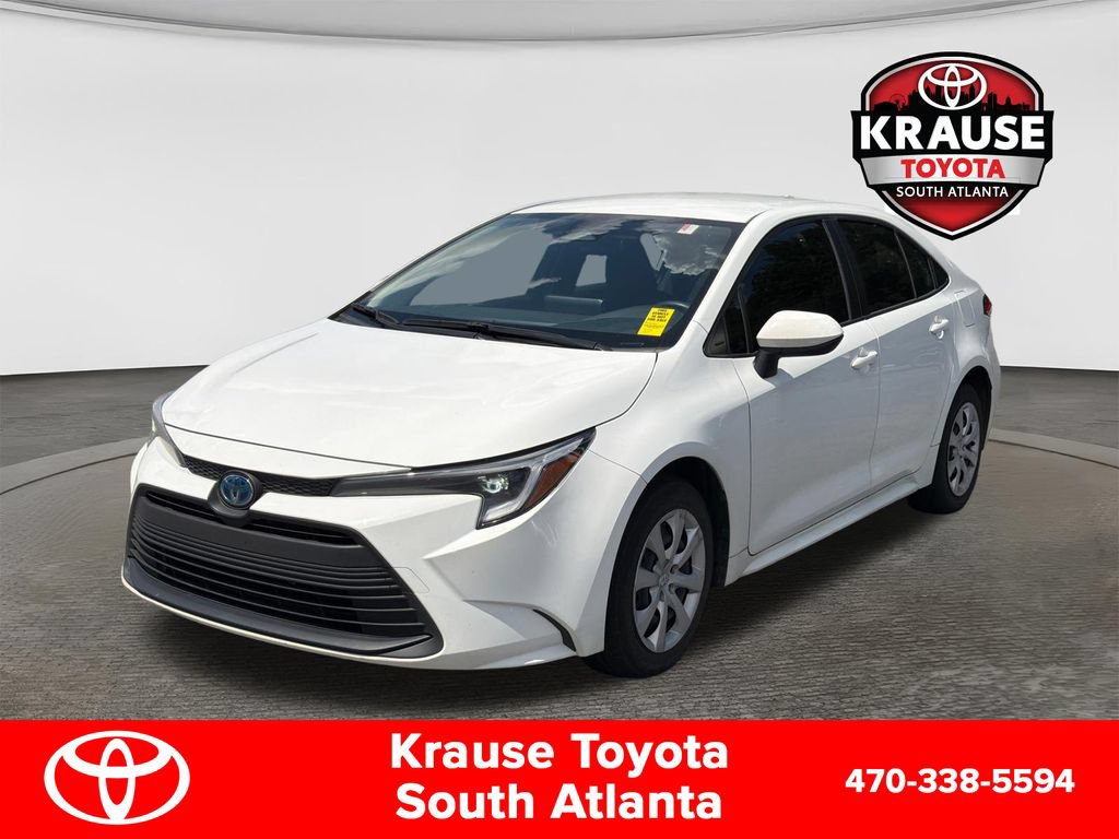 Used 2023 Toyota Corolla LE FWD image 3