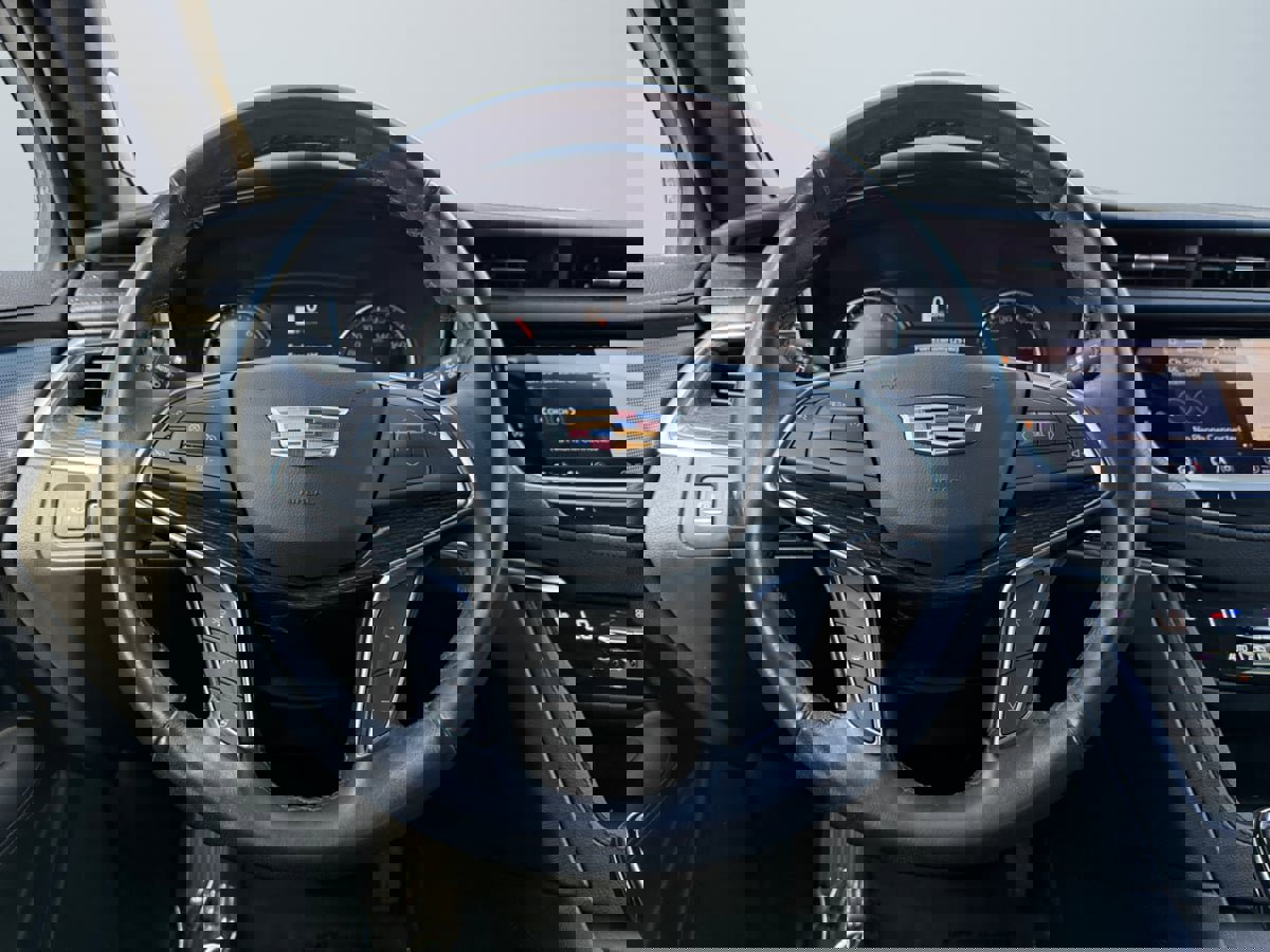 Used 2024 Cadillac XT5 Premium Luxury image 10