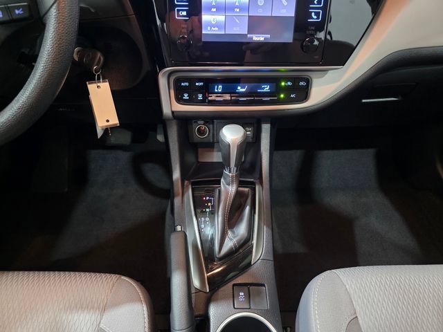 Used 2017 Toyota Corolla LE w/ Carpet Mat Package (TMS) FWD image 20