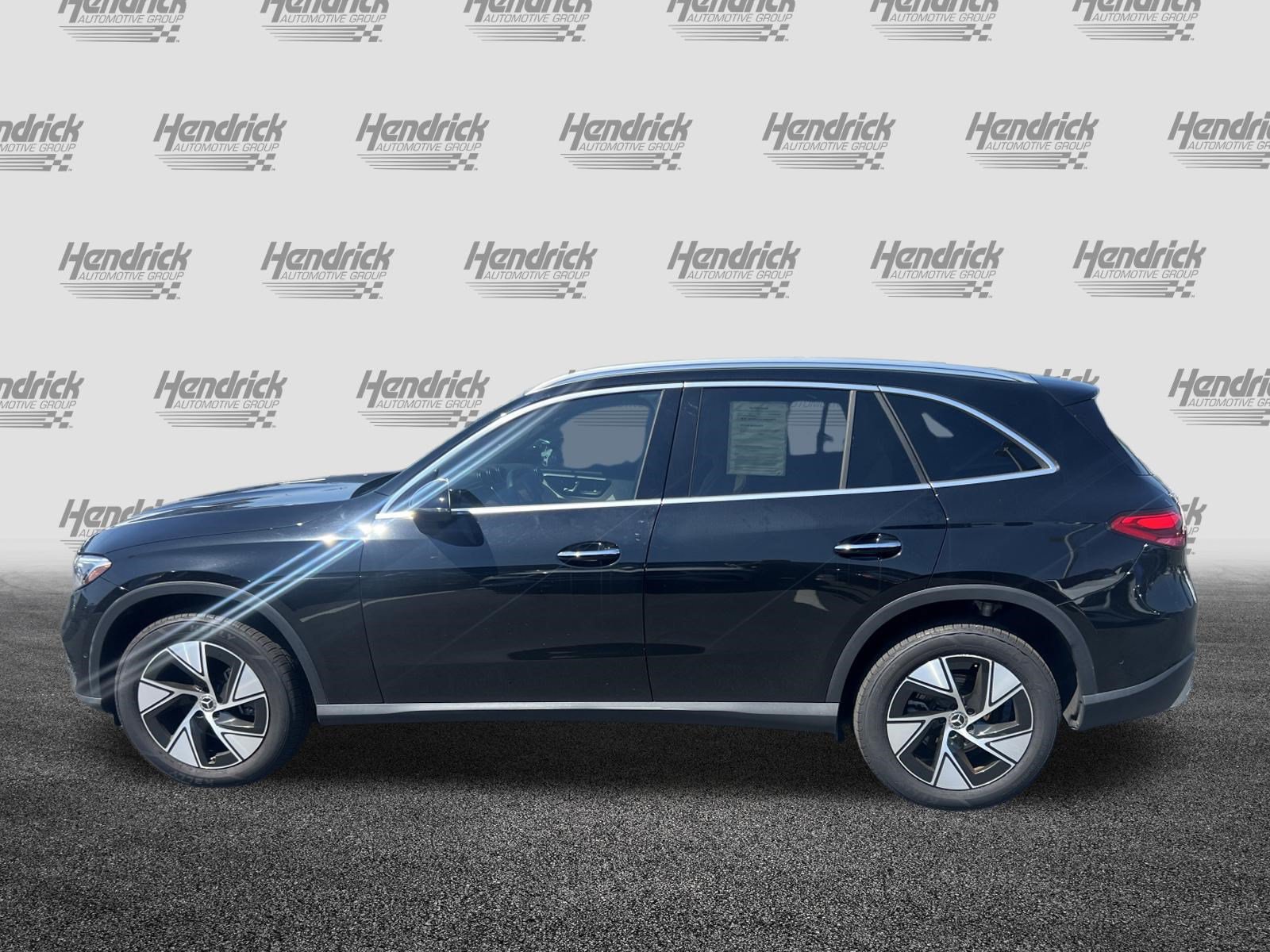 Used 2024 Mercedes-Benz GLC 300 4MATIC image 7