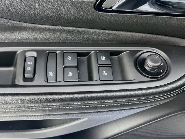 Used 2022 Buick Encore Preferred w/ Safety Package FWD image 12