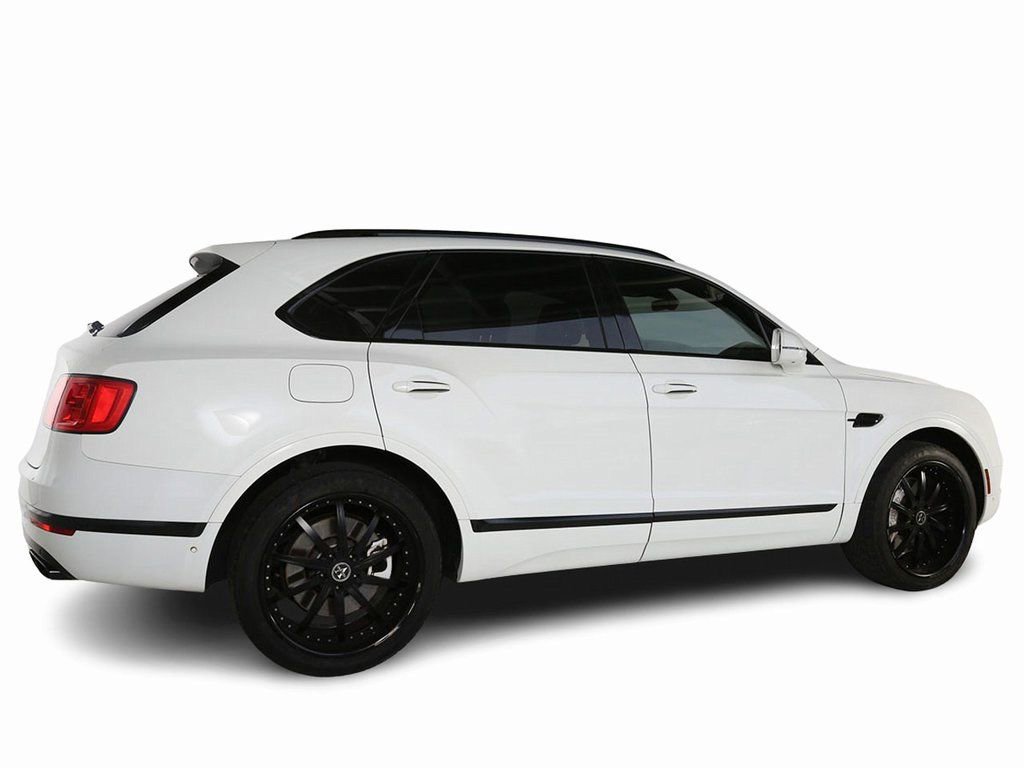 Used 2017 Bentley Bentayga image 5