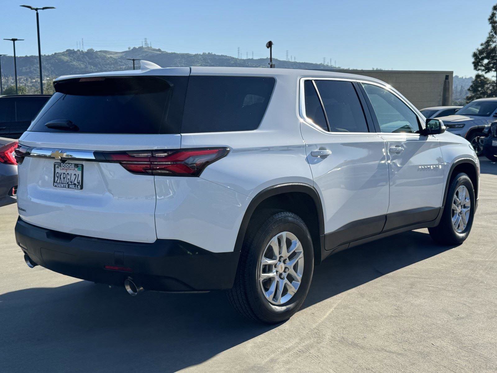 Used 2023 Chevrolet Traverse LS w/ Safety Package image 6