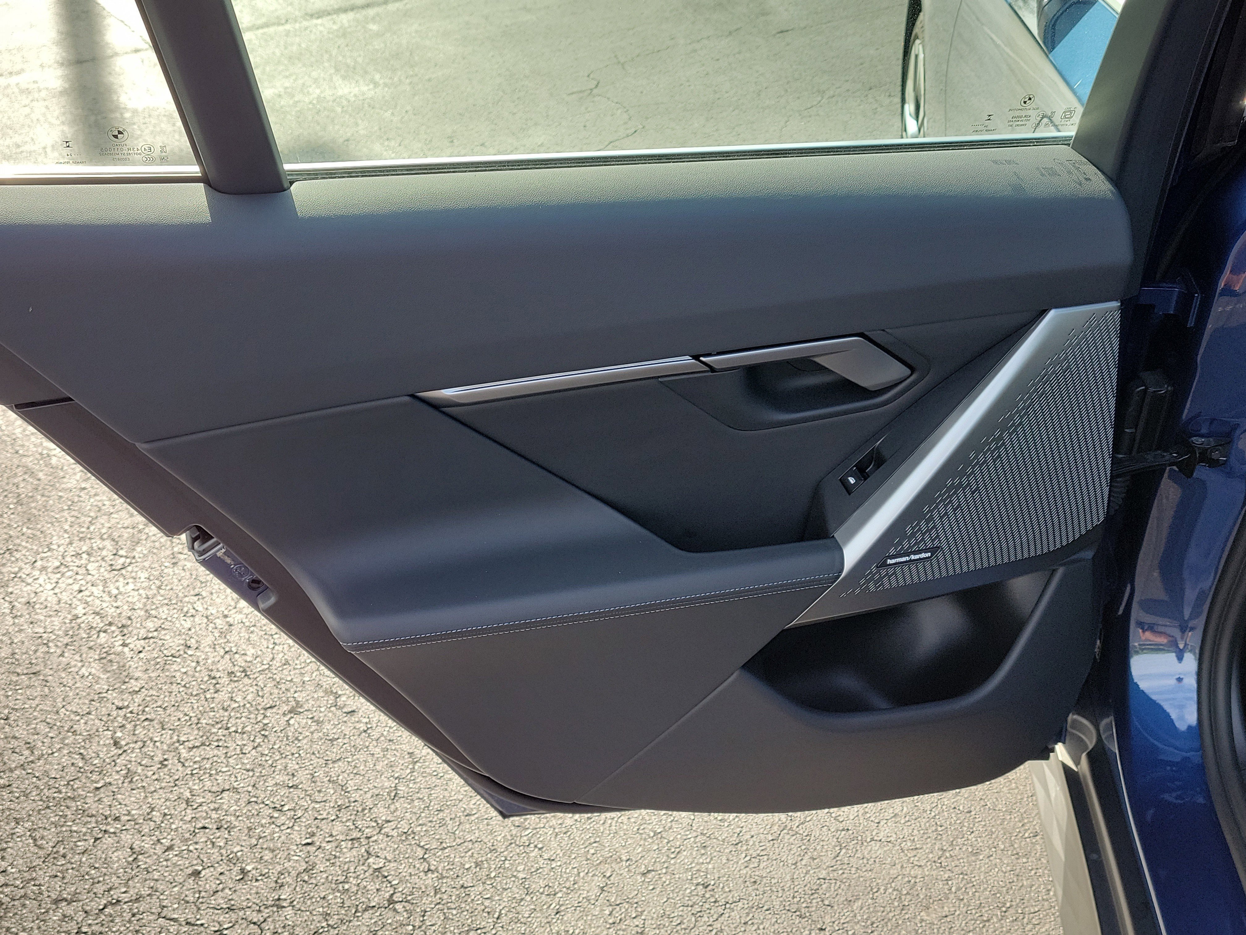 Used 2025 BMW 540i xDrive image 10