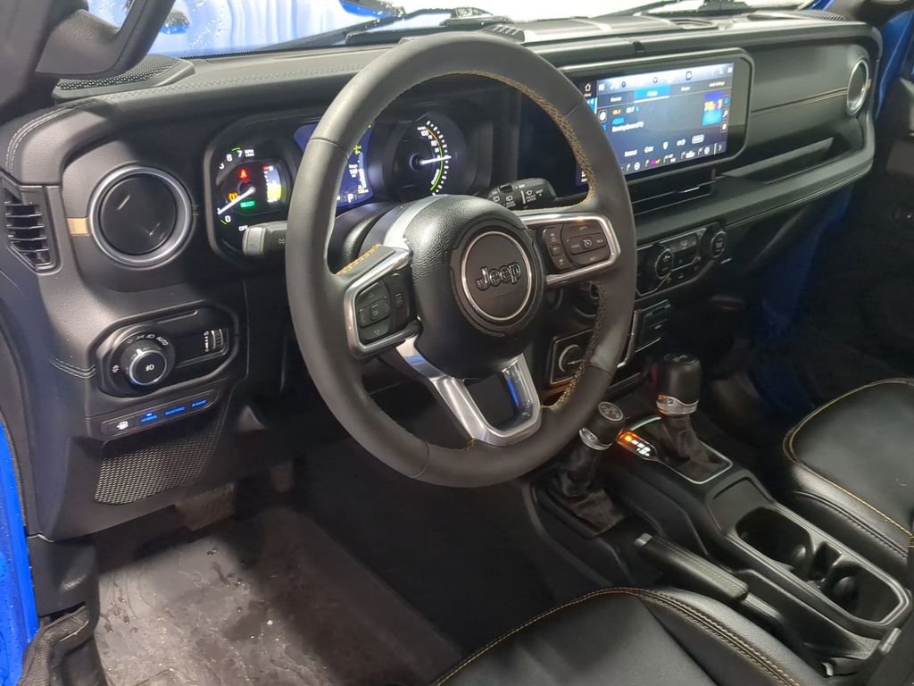 Used 2024 Jeep Wrangler Unlimited Sahara w/ Safety Group image 12