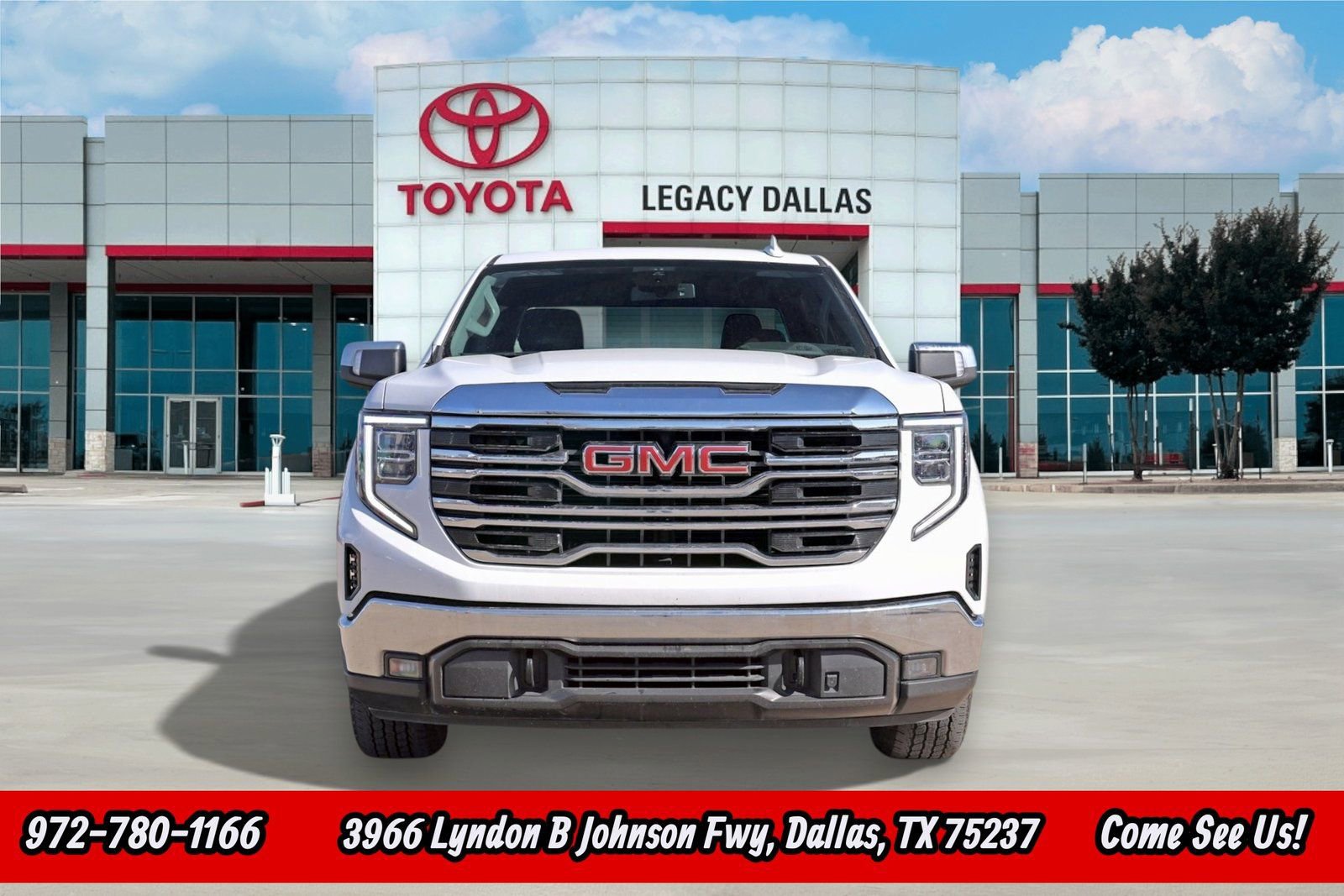 Used 2024 GMC Sierra 1500 SLT w/ X31 Off-Road Package image 6