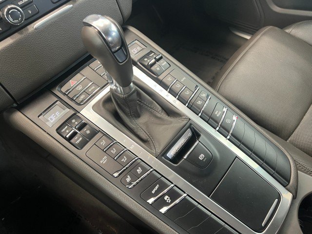 Used 2016 Porsche Macan S AWD/4WD image 21