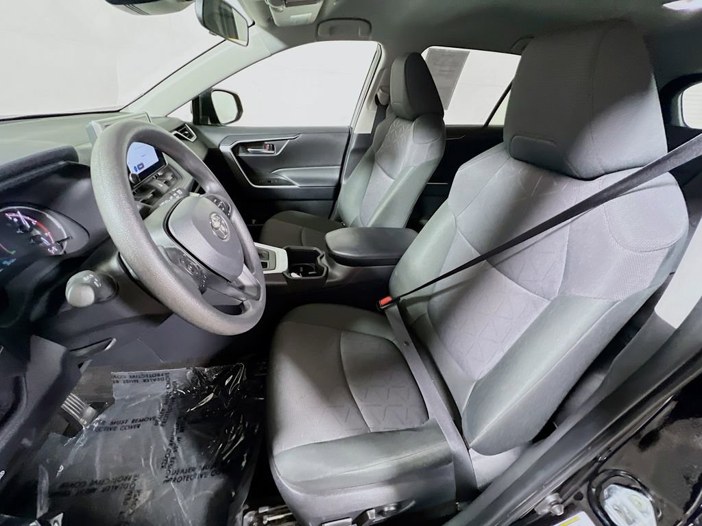 Certified 2025 Toyota RAV4 XLE AWD/4WD image 19