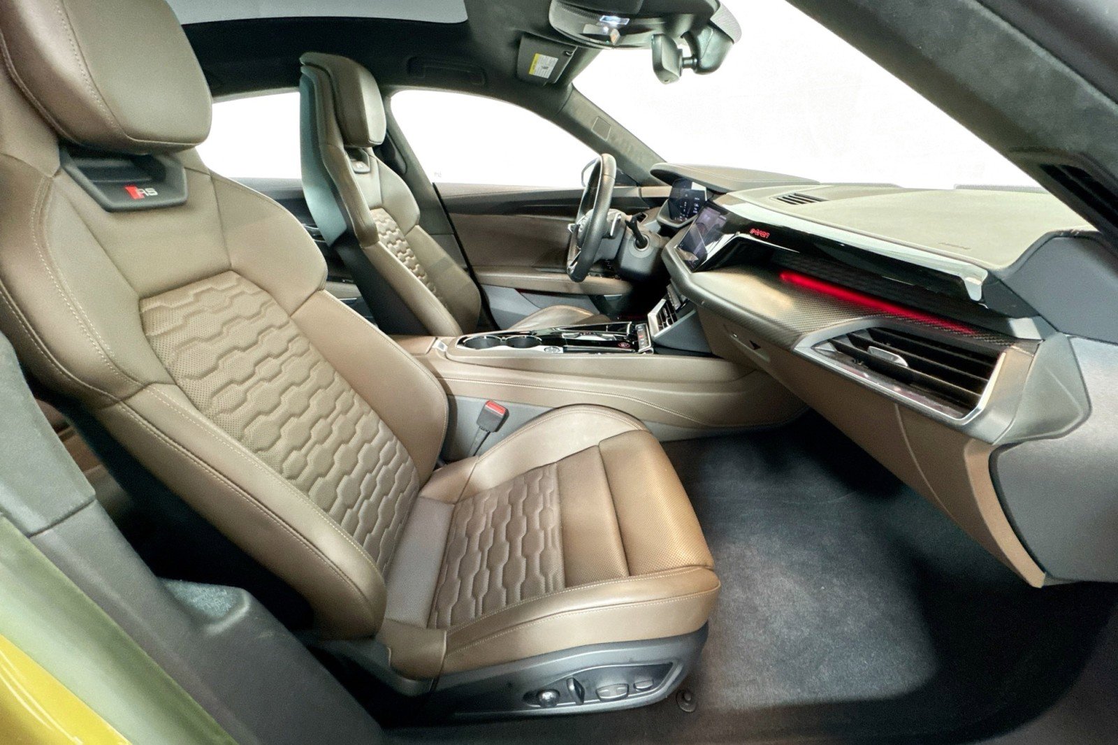 Used 2024 Audi RS e-tron GT image 26