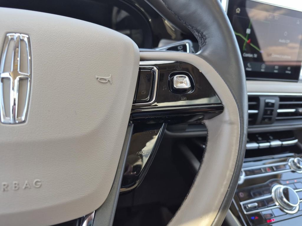 Used 2020 Lincoln Corsair FWD w/ Premium Package image 22