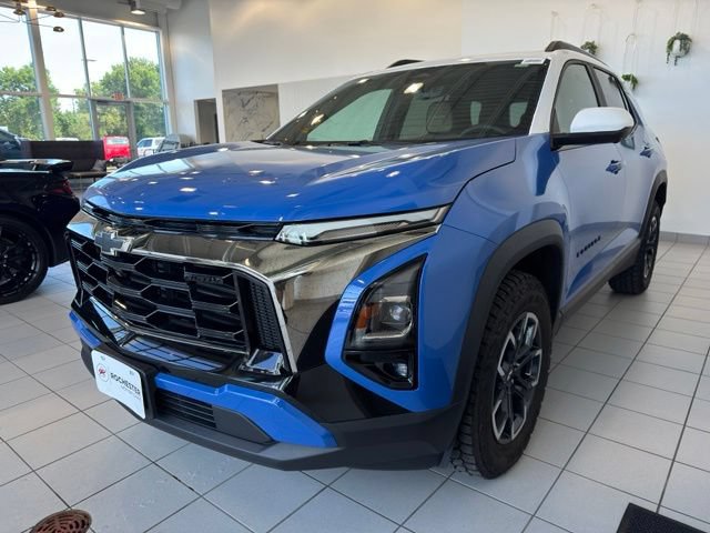 Used 2025 Chevrolet Equinox ACTIV w/ Safety and Technology Package AWD/4WD image 35