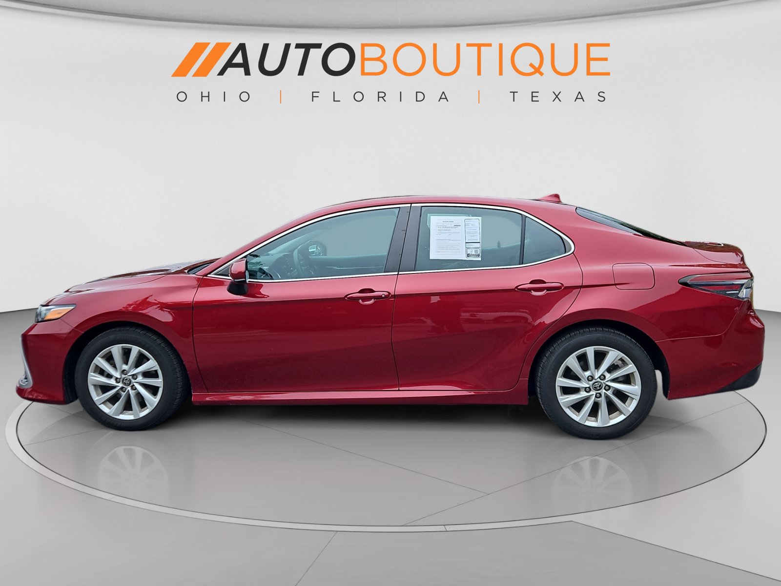 Used 2022 Toyota Camry LE FWD image 2