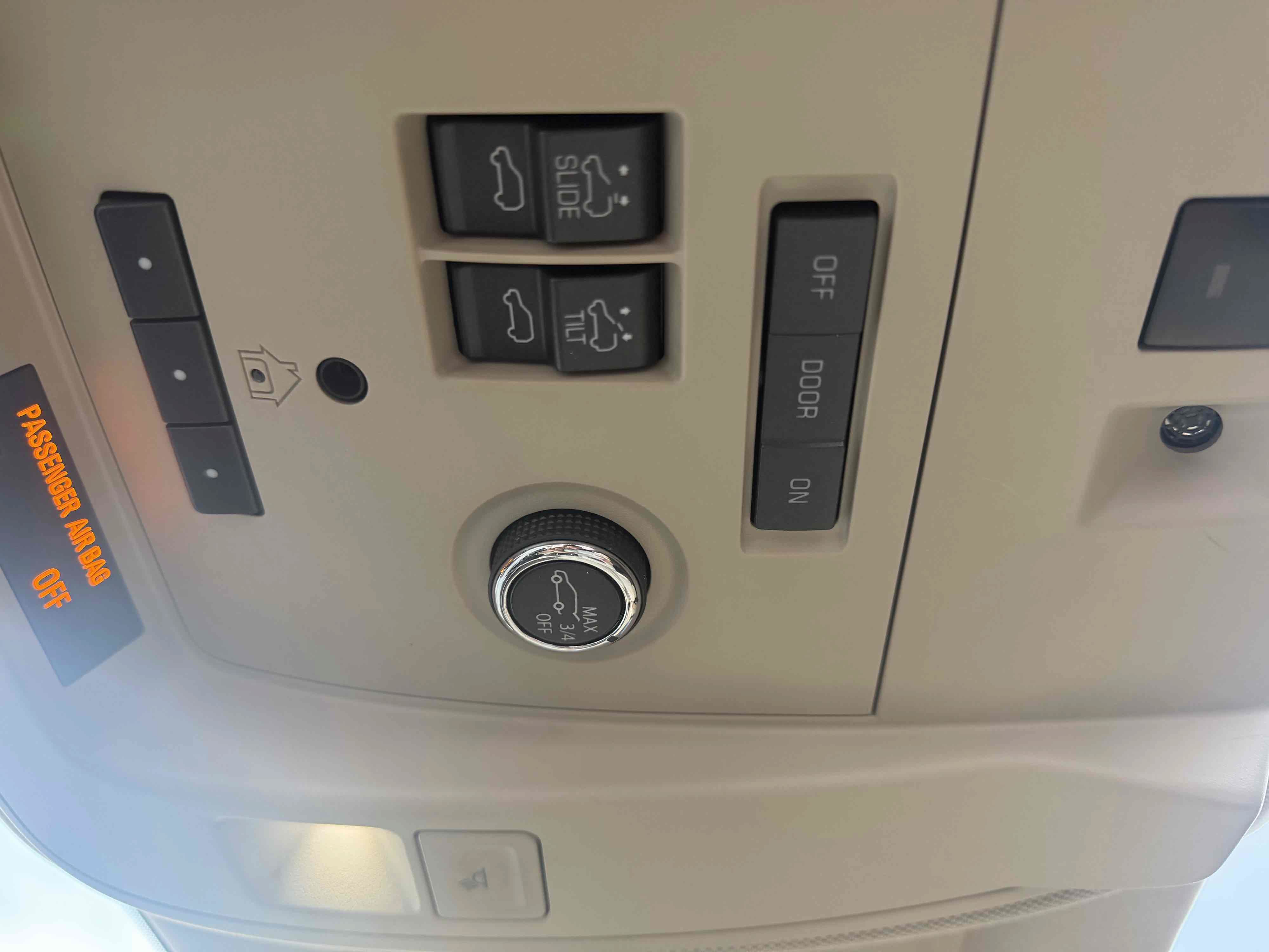 Used 2020 Cadillac Escalade ESV Luxury AWD/4WD image 35