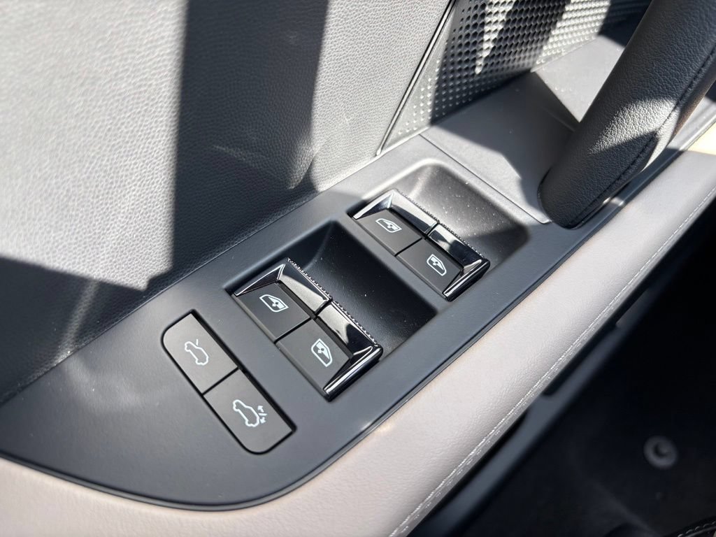 New 2026 Porsche Cayenne Electric AWD/4WD image 28