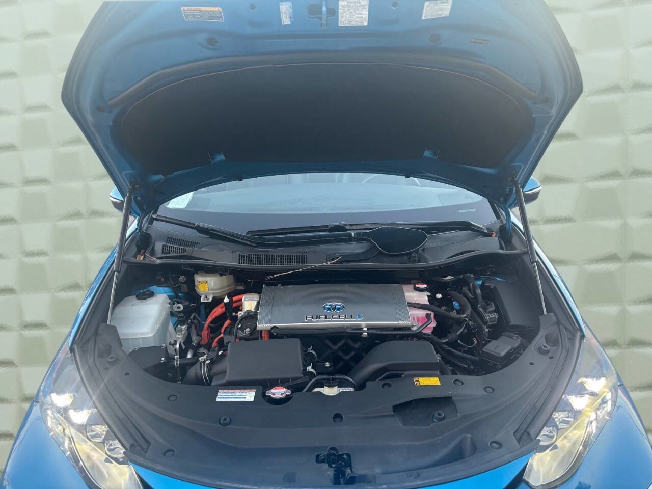 Used 2017 Toyota Mirai FWD image 40