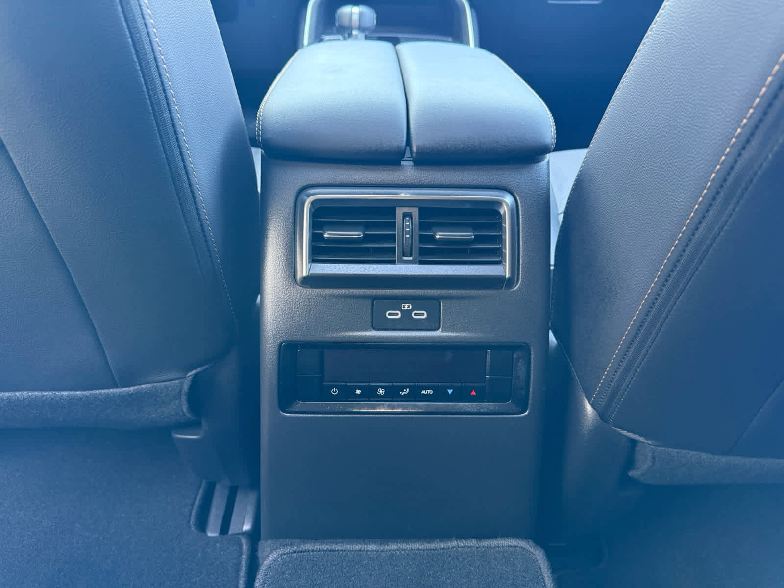 Used 2024 MAZDA CX-90 Plug-In Hybrid w/ Preferred AWD/4WD image 13