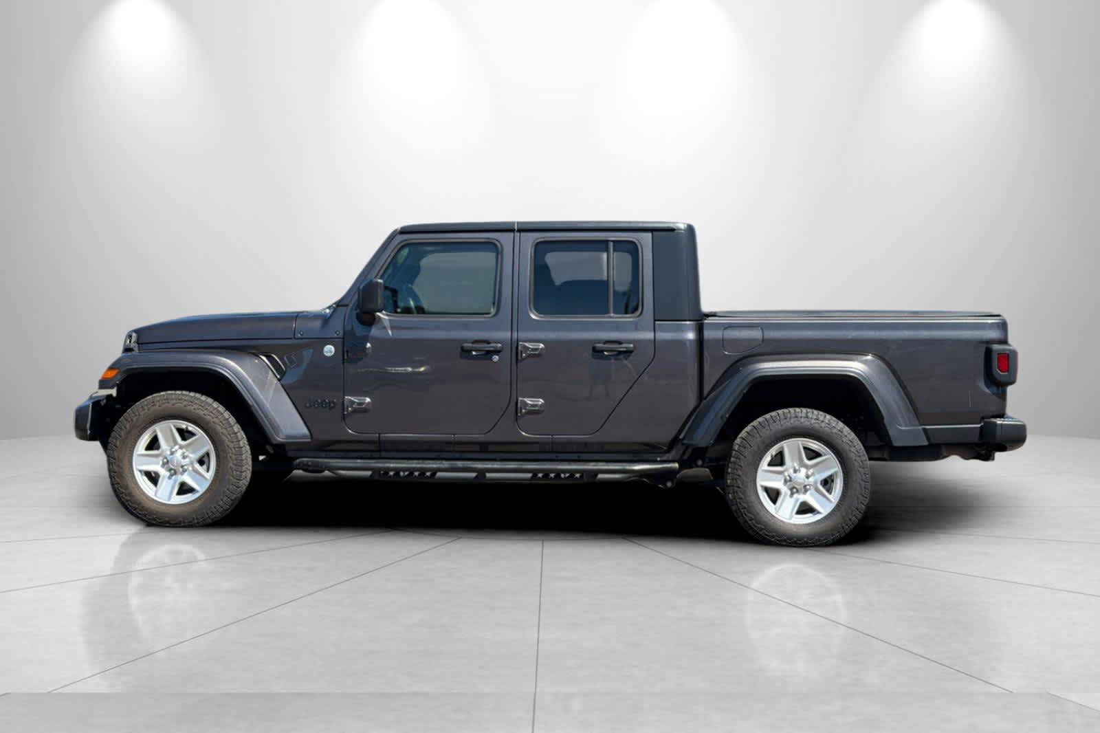 Used 2021 Jeep Gladiator Sport AWD/4WD image 5