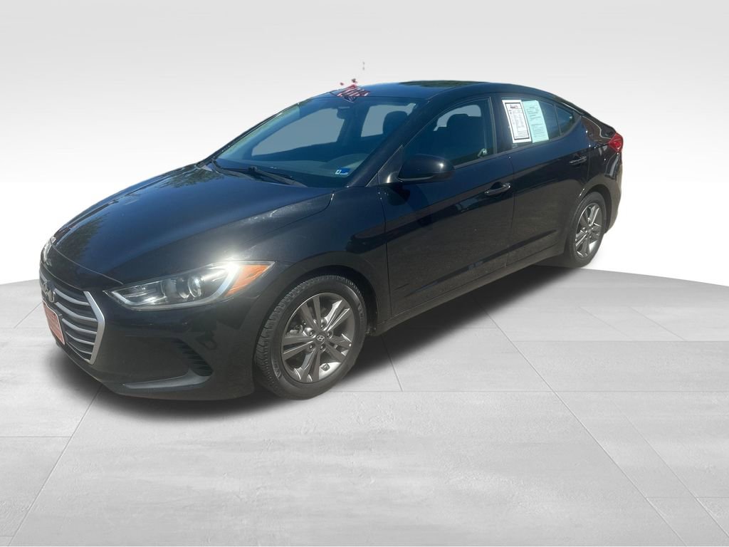Used 2017 Hyundai Elantra SE FWD image 2