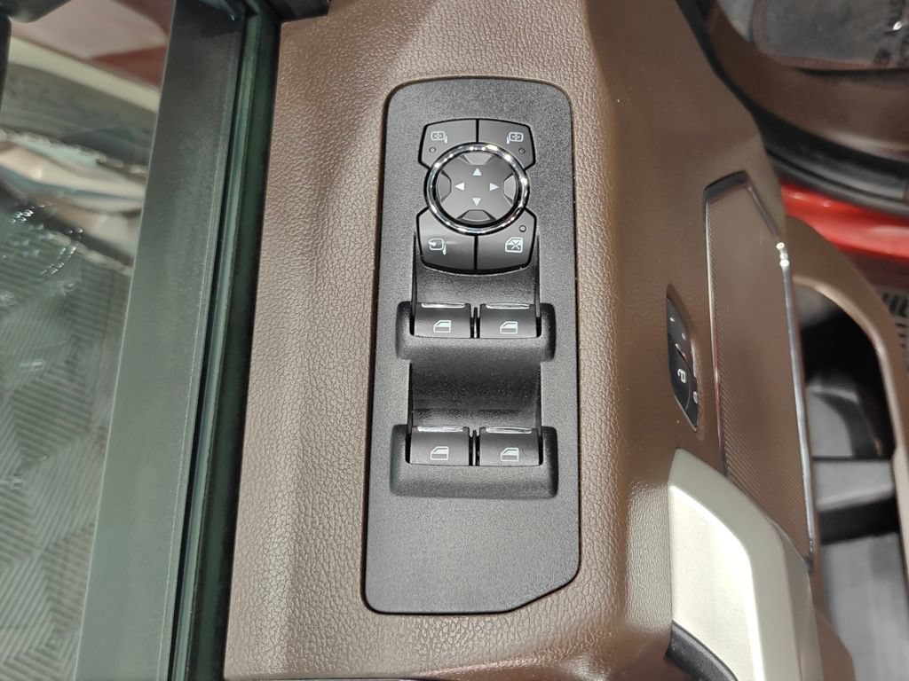 Used 2015 Ford F150 King Ranch w/ Equipment Group 601A Luxury AWD/4WD image 66