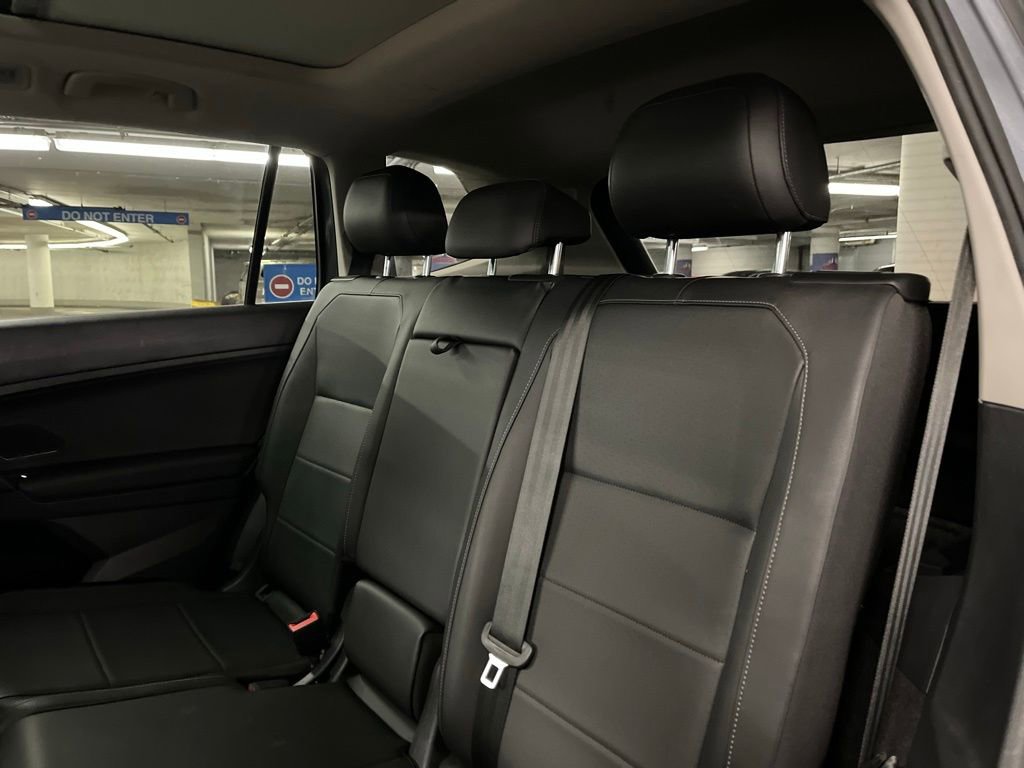 Used 2019 Volkswagen Tiguan SE w/ Panoramic Sunroof Package image 19
