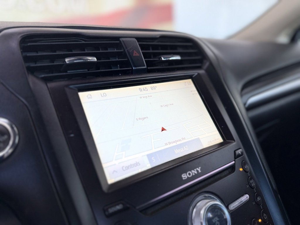 Used 2020 Ford Fusion Titanium image 39