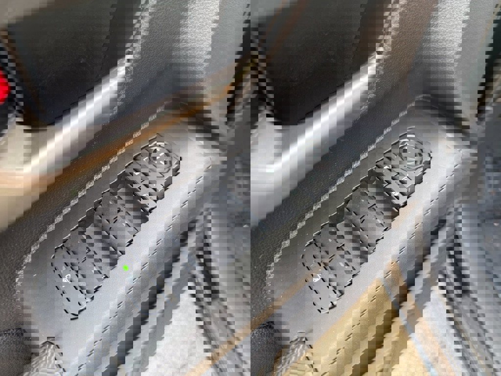 Used 2024 Toyota Tacoma TRD Off-Road image 12