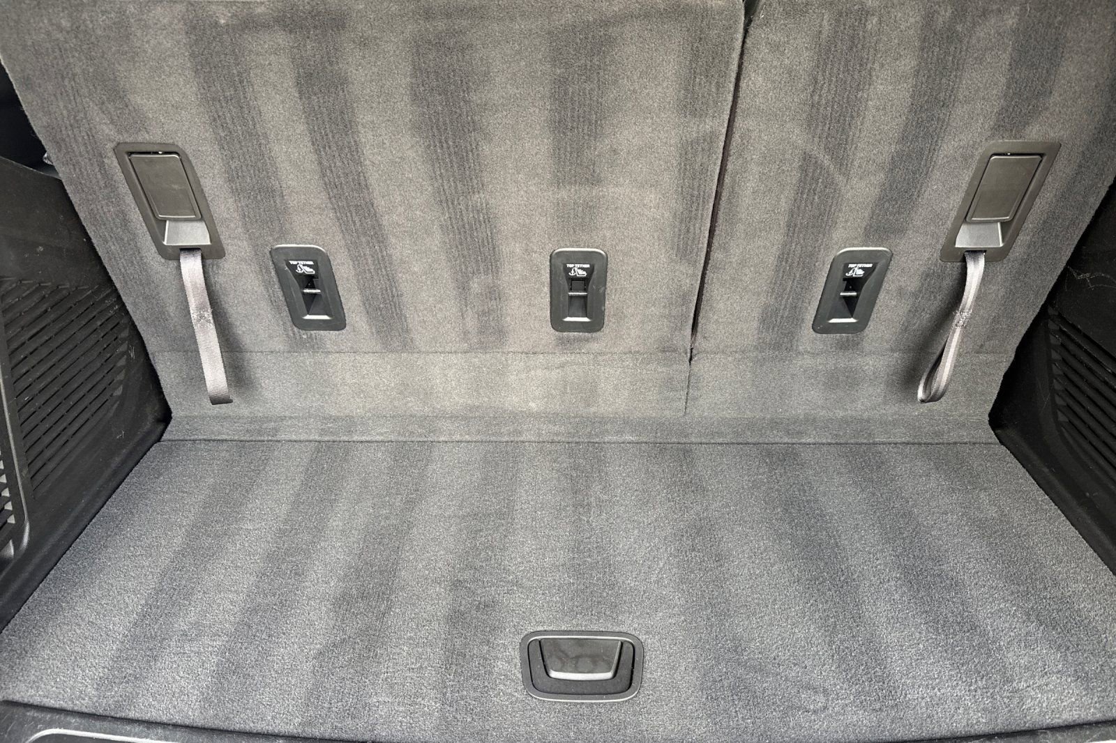 Used 2024 GMC Yukon SLT image 16