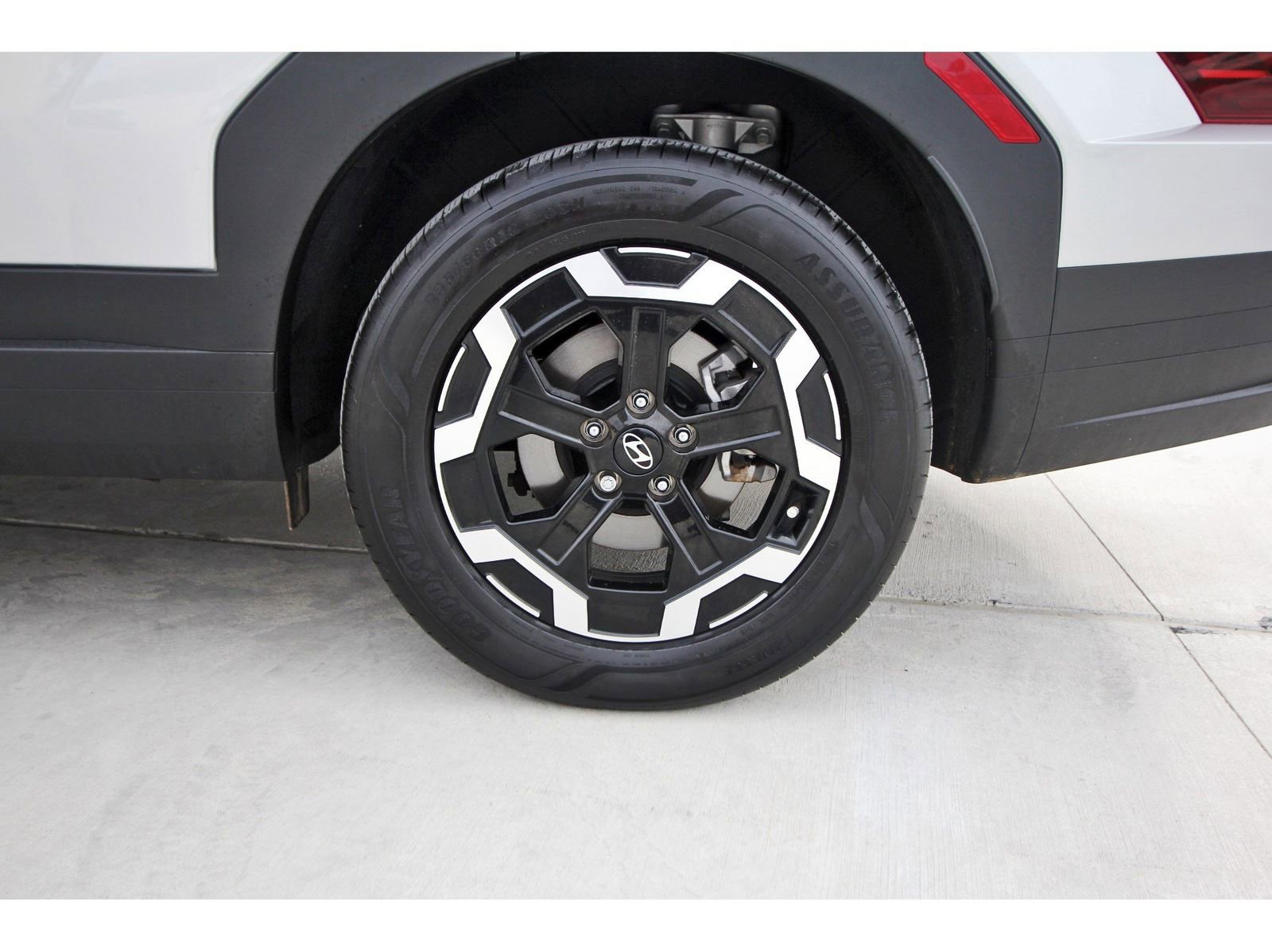 Used 2025 Hyundai Santa Fe SE image 30