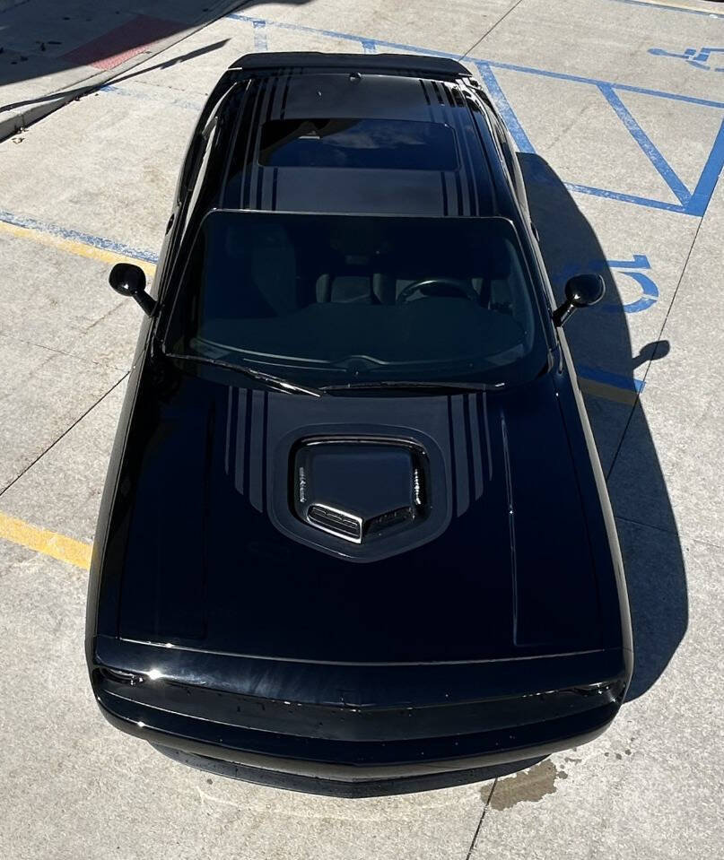 Used 2016 Dodge Challenger R/T image 12