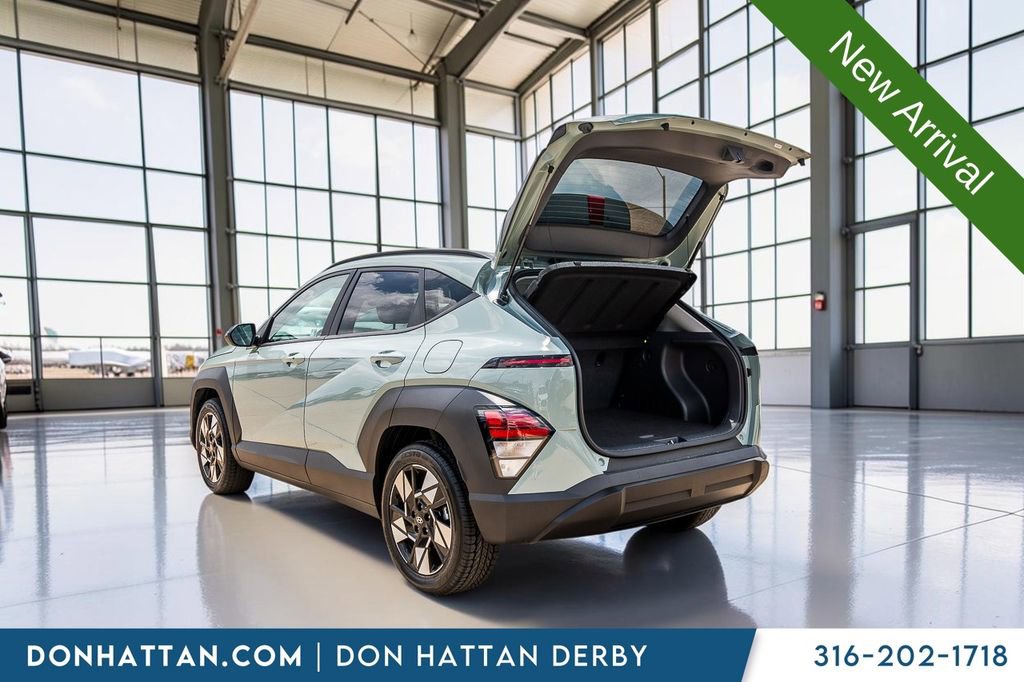 Used 2025 Hyundai Kona SEL FWD image 30