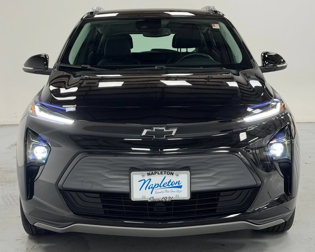 Used 2022 Chevrolet Bolt EUV LT w/ Convenience Package FWD image 7