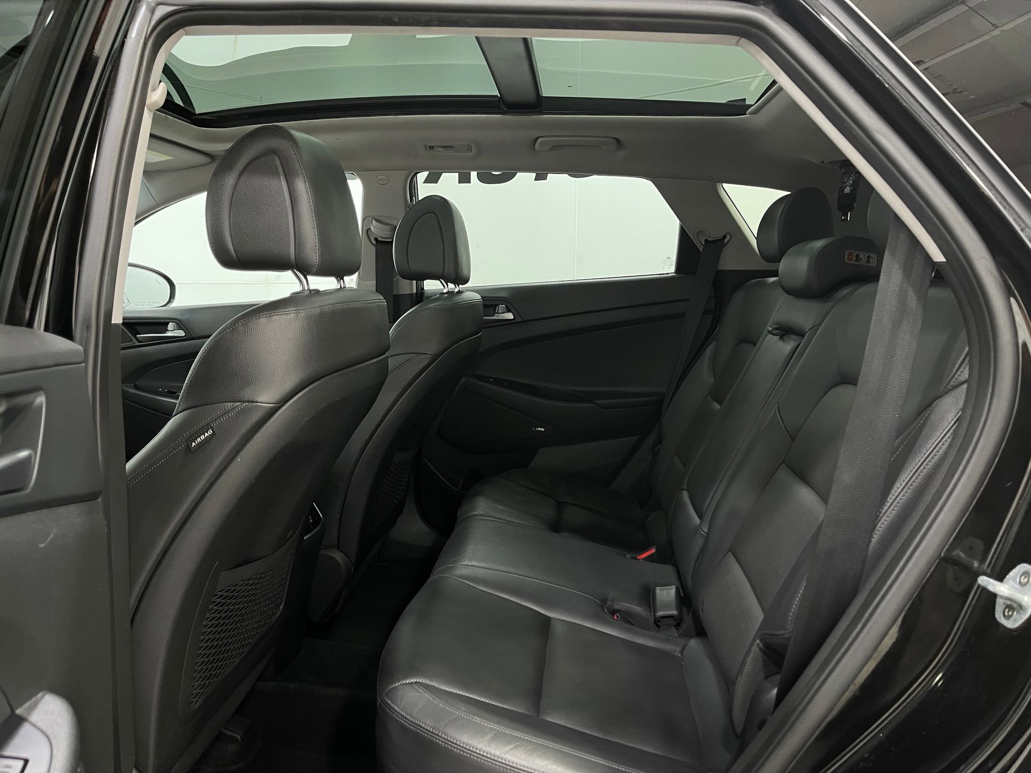 Used 2017 Hyundai Tucson Limited w/ Limited Ultimate Package 03 FWD image 29