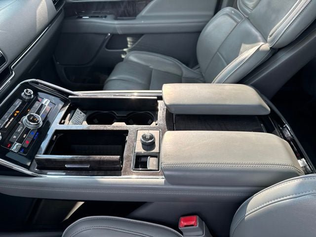 Used 2018 Lincoln Navigator L Reserve w/ Cargo Package AWD/4WD image 17