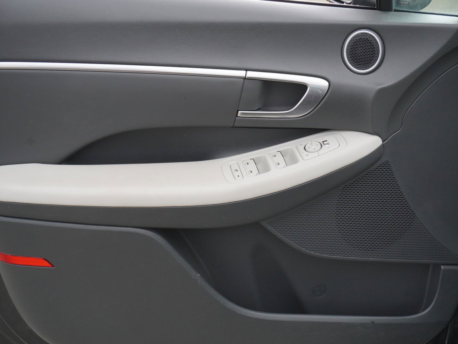 Used 2023 Hyundai Sonata SEL image 16