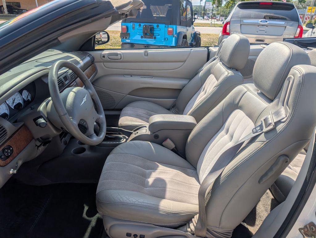 Used 2006 Chrysler Sebring Touring w/ Spring Special Group FWD image 9