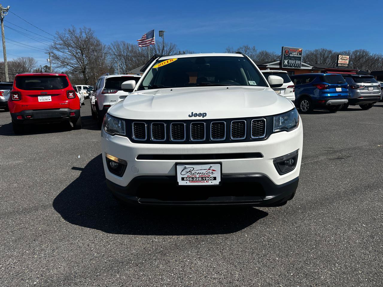 Used 2018 Jeep Compass Latitude w/ Cold Weather Group AWD/4WD image 2