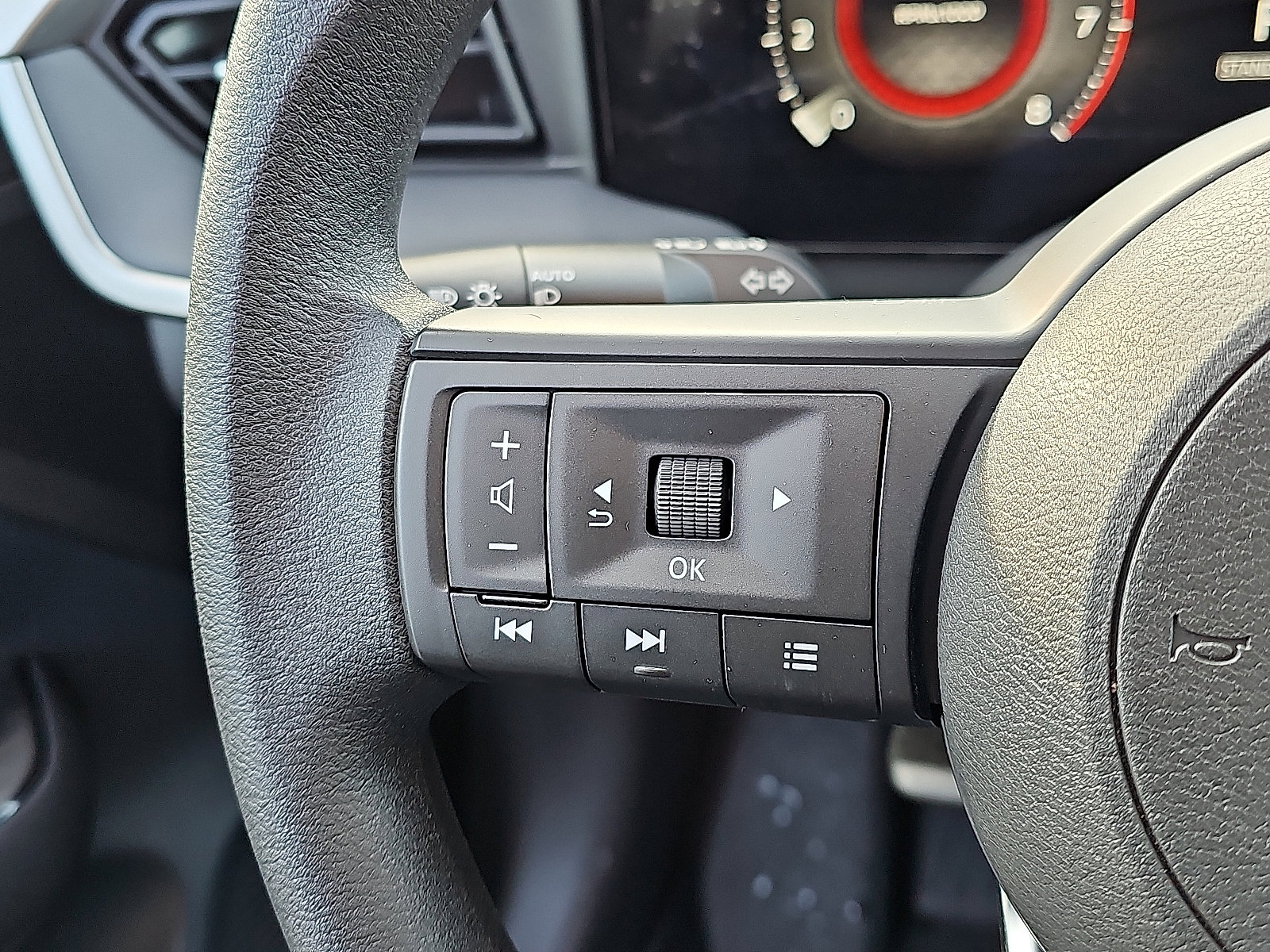 Certified 2025 Nissan Kicks S image 20