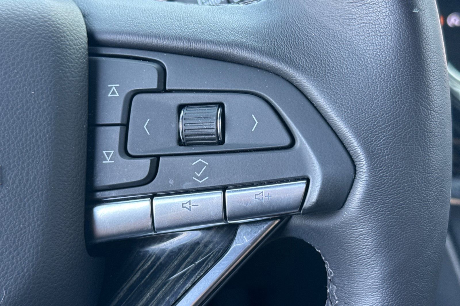 Certified 2023 Cadillac XT6 Premium Luxury w/ Technology Package image 35