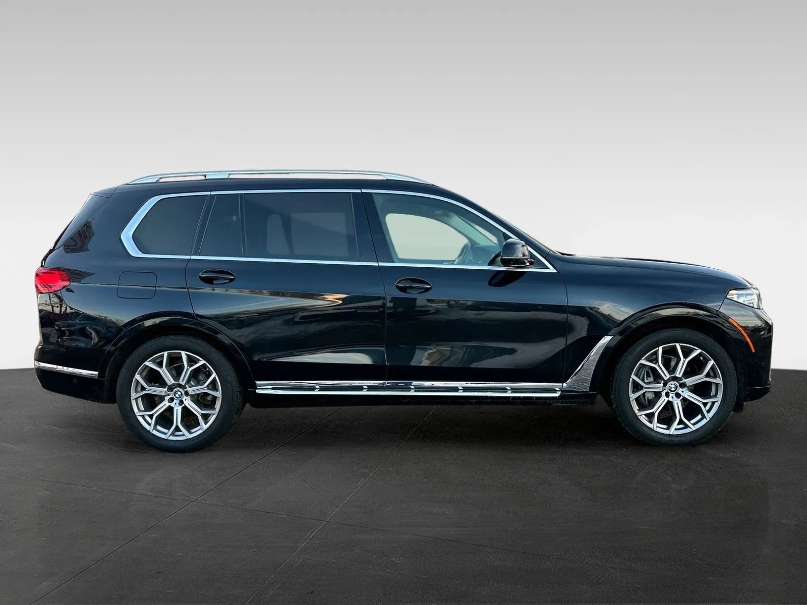 Used 2019 BMW X7 xDrive40i w/ Premium Package AWD/4WD image 8