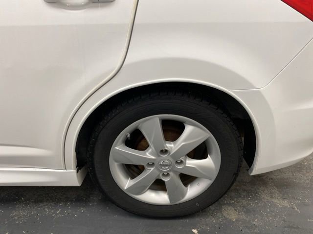 Used 2012 Nissan Versa SL image 29