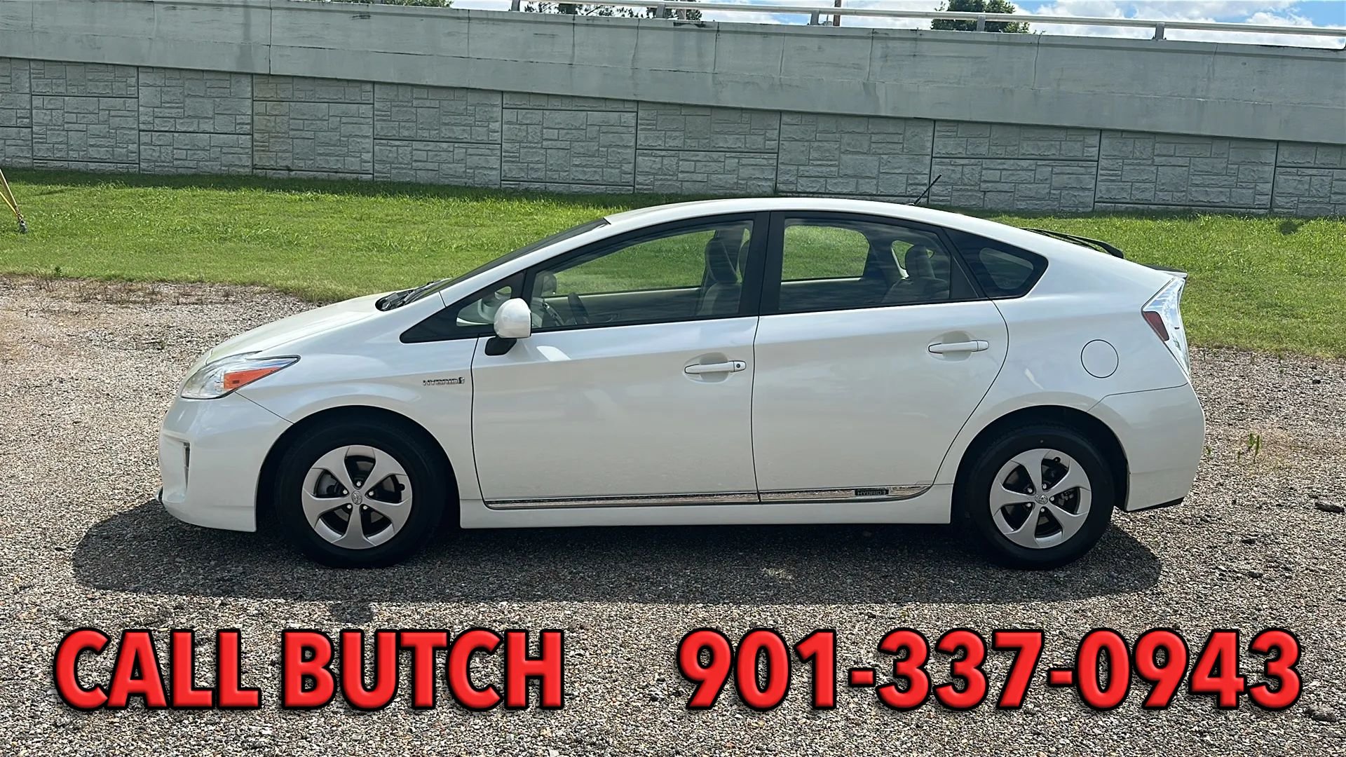 Used 2015 Toyota Prius Two FWD image 1