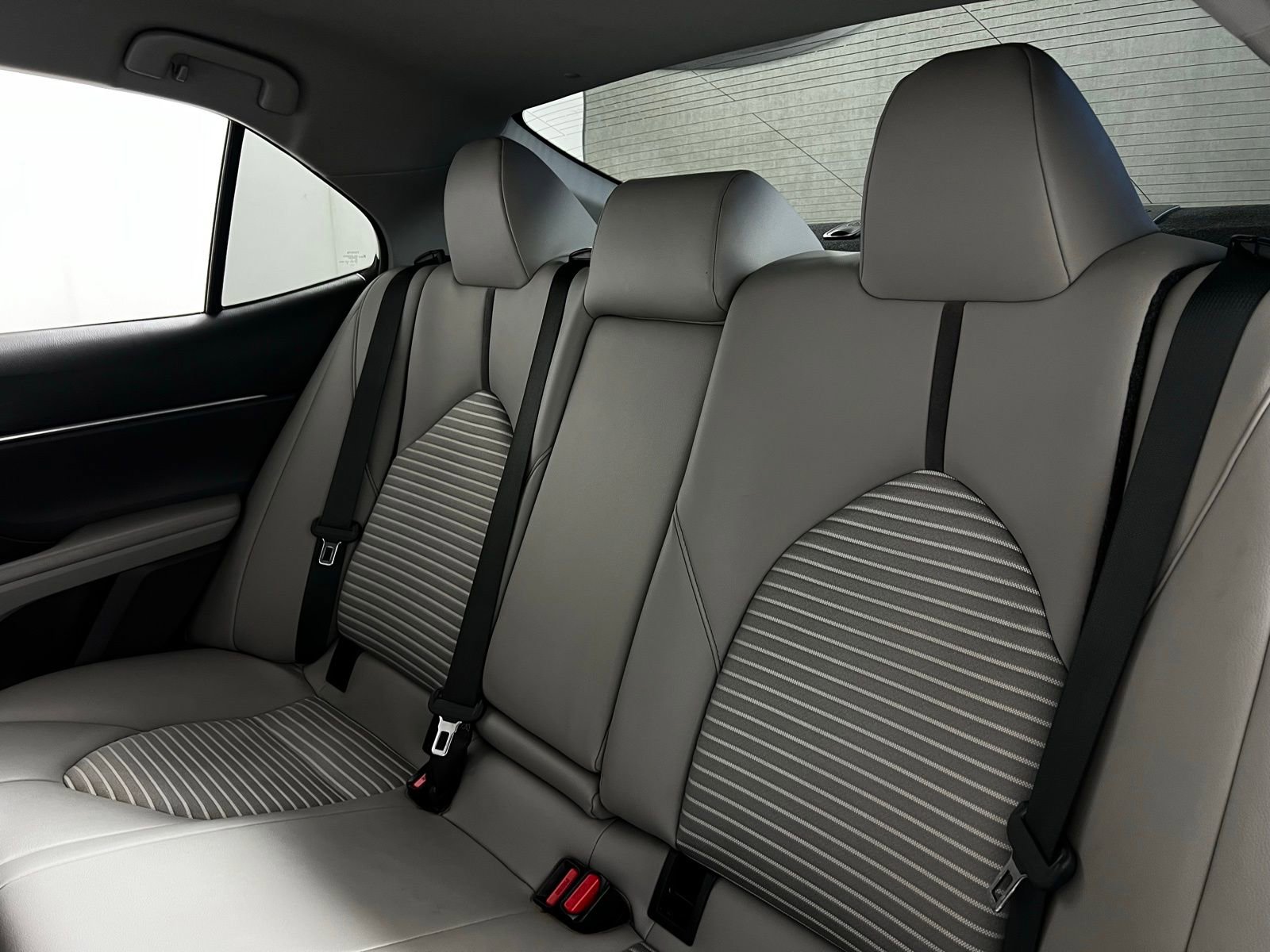 Used 2024 Toyota Camry SE image 21