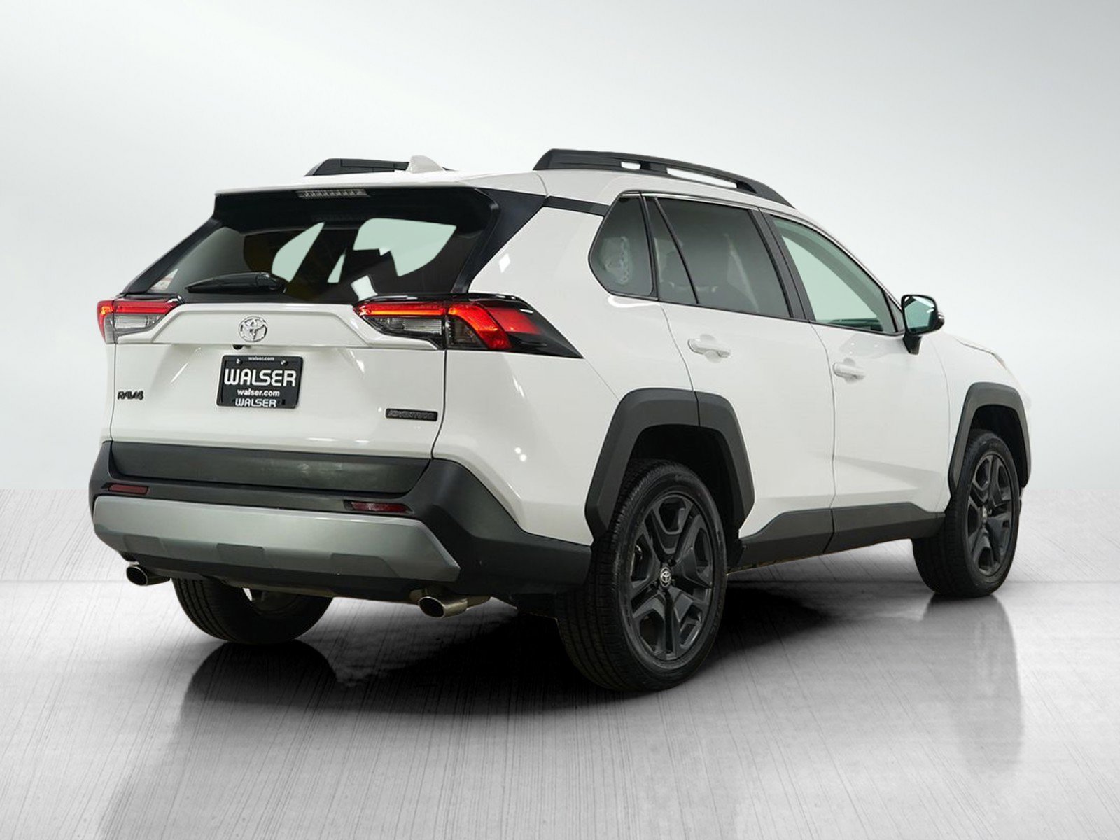 Used 2024 Toyota RAV4 Adventure image 5