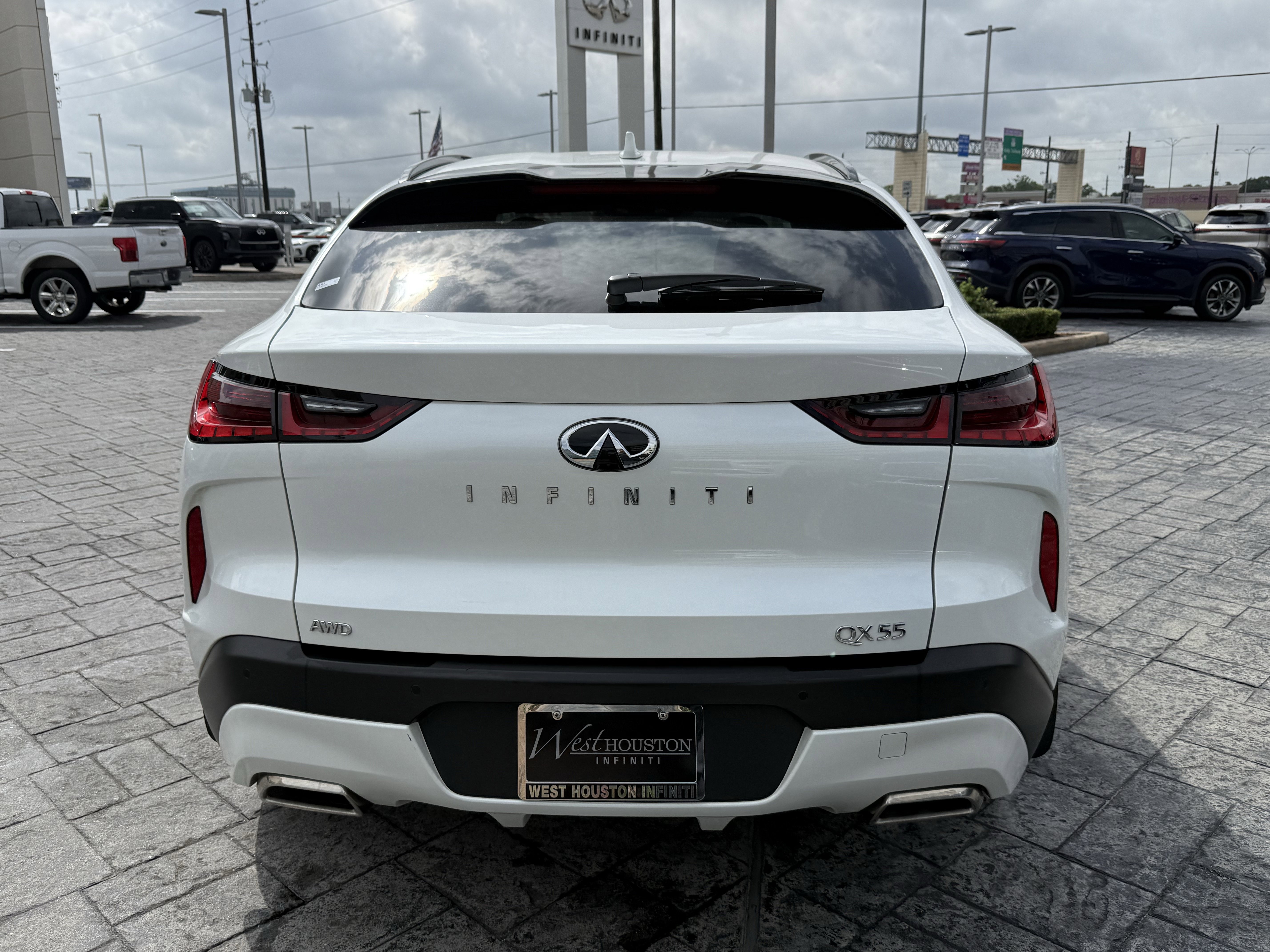 Certified 2023 INFINITI QX55 Essential AWD/4WD image 6
