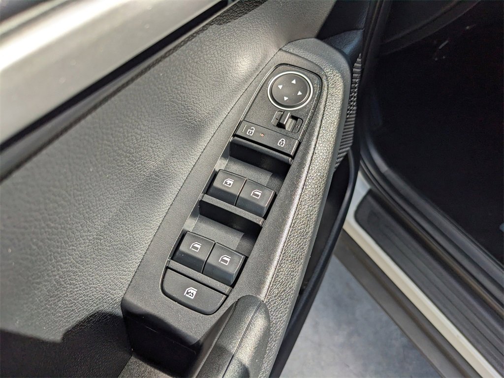 Certified 2025 Kia Seltos LX image 19