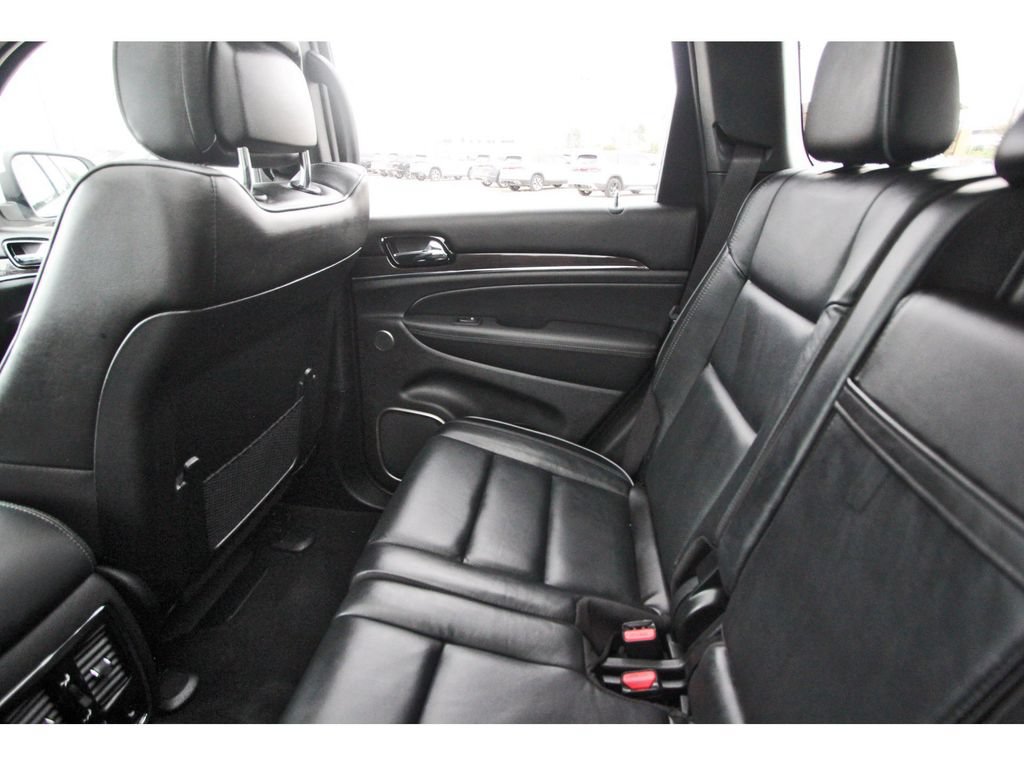 Used 2021 Jeep Grand Cherokee Overland RWD image 13